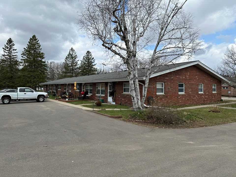440  West Ray Street - 8