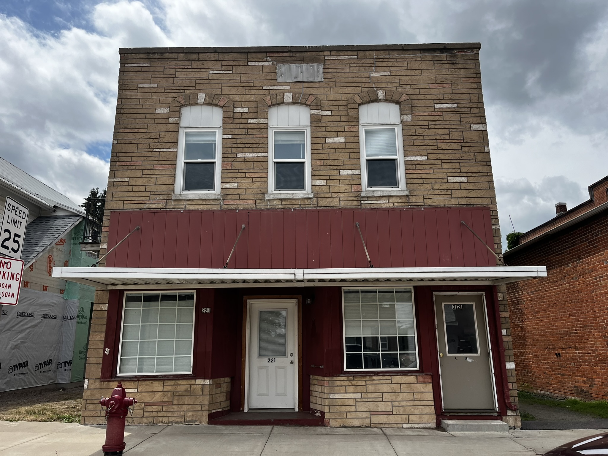 221 North Main Street - B