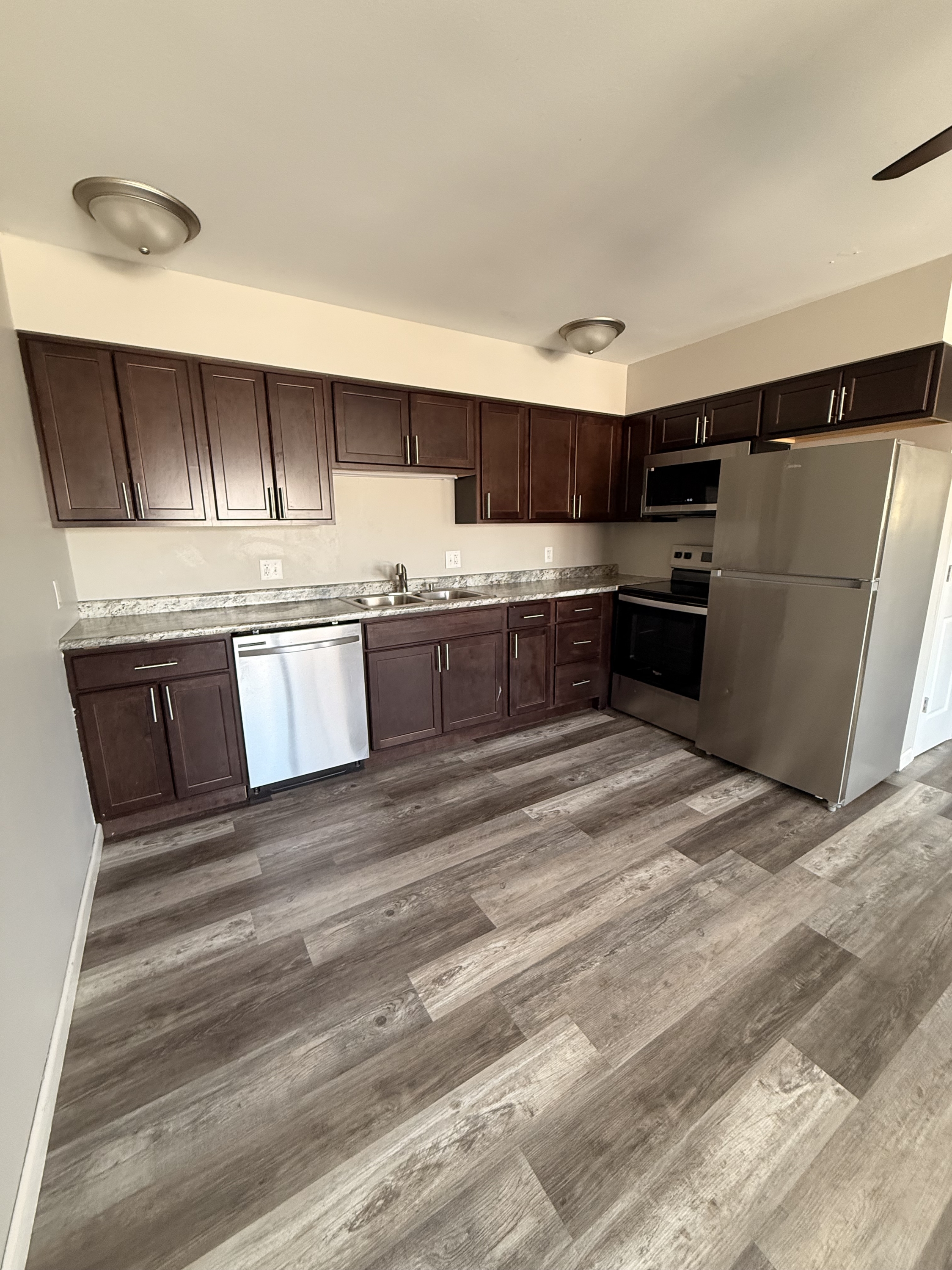 440  West Ray Street - 8